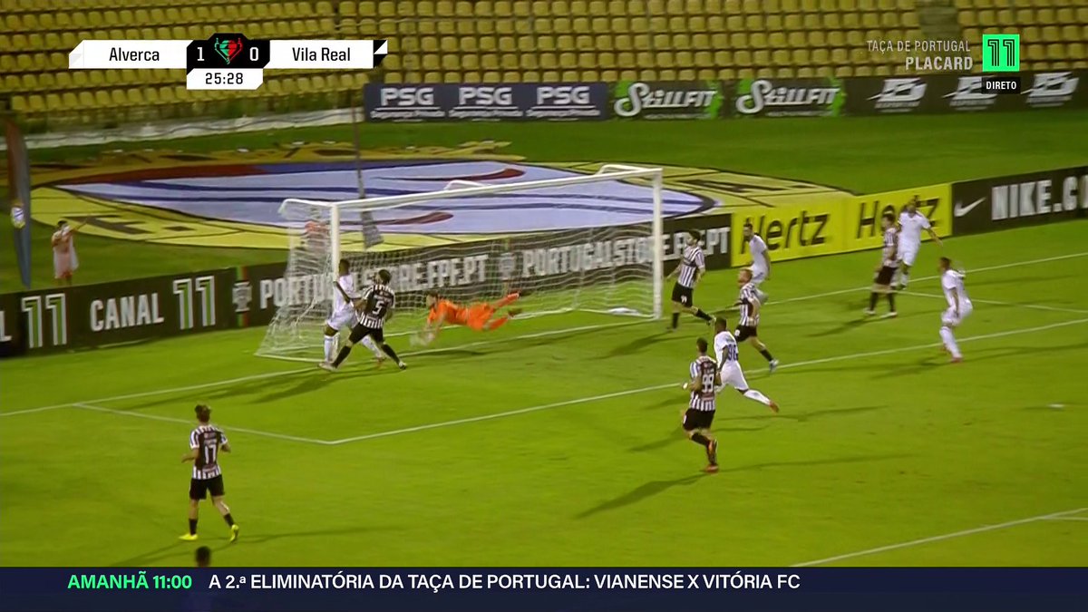 FutbolPortugal's tweet photo. 26' #FCAlverca 2 - 0 #SCVilaReal
¡GOOOLOOO del ALVERCA! ¡JOÃO SOUSA! Cabeceó a la red, con una dosis de fortuna, el libre lateral botado por Pepo. https://t.co/APKDN1PQ2Z