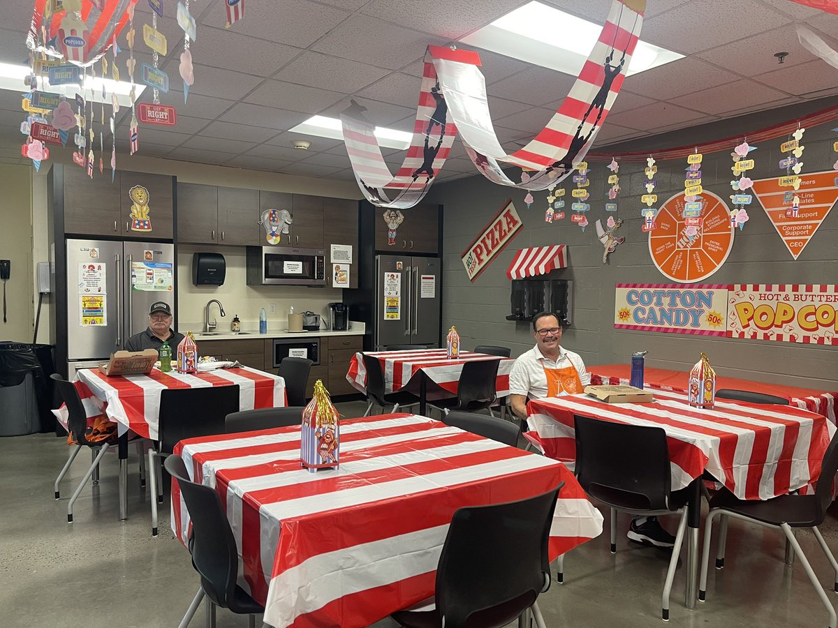 Antoinette Zea Chavez tweet media