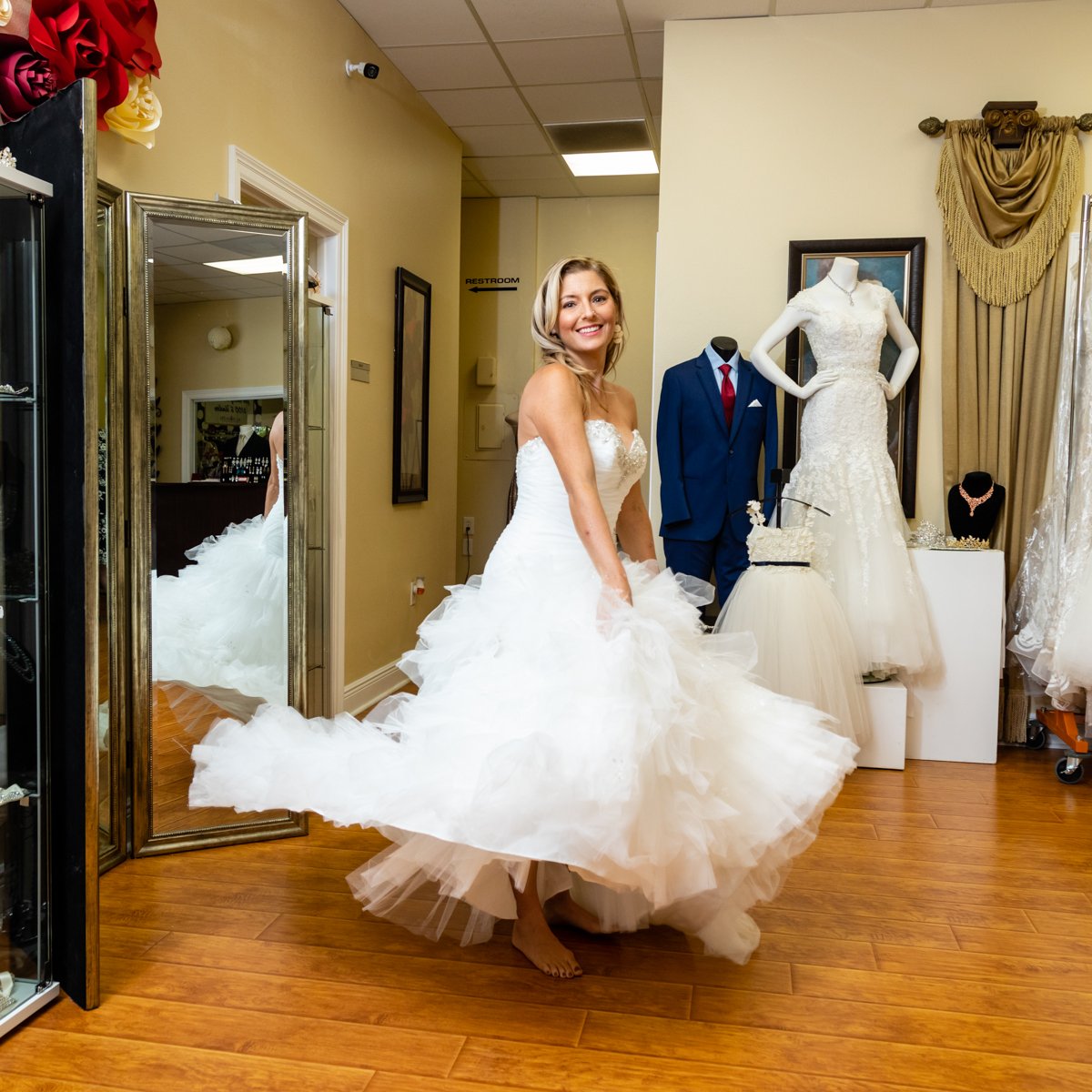 allbrides2be's tweet photo. Our team is committed to making every bride-to-be feel as good as they look. https://t.co/MVTfGxZy9S