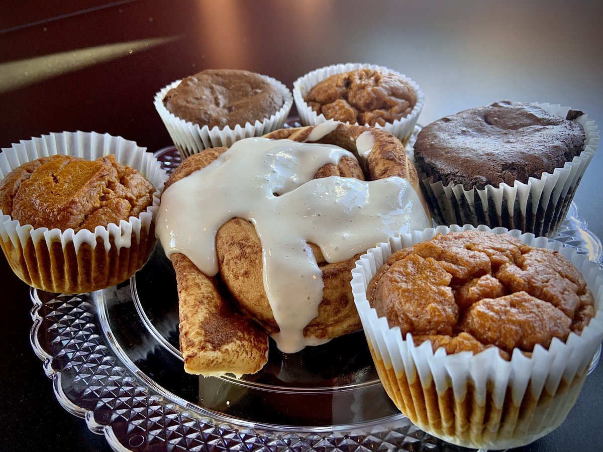 ChefBeth98's tweet photo. Some homemade baked goodies from today! #chefbeth https://t.co/yfQ4QjDW39