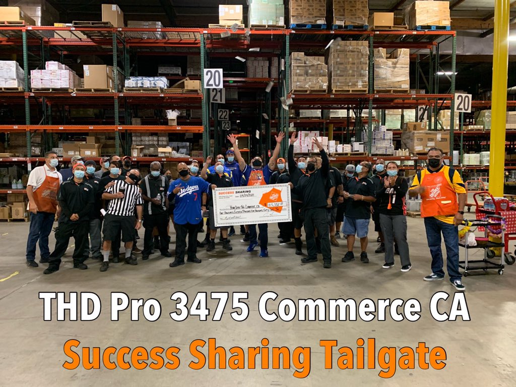 Steven_Z_HR's tweet photo. Success Sharing Tailgate with our awesome Drivers! Thank you ALL for everything you do, day in/day out! Well deserved! Let’s GO! #TheHomeDepot #THDPro #HomeDepotPro #myTHDhr #ONEHomeDepot #BetterTogether #HDStrong #HomeDepot https://t.co/Nrosly3E8c