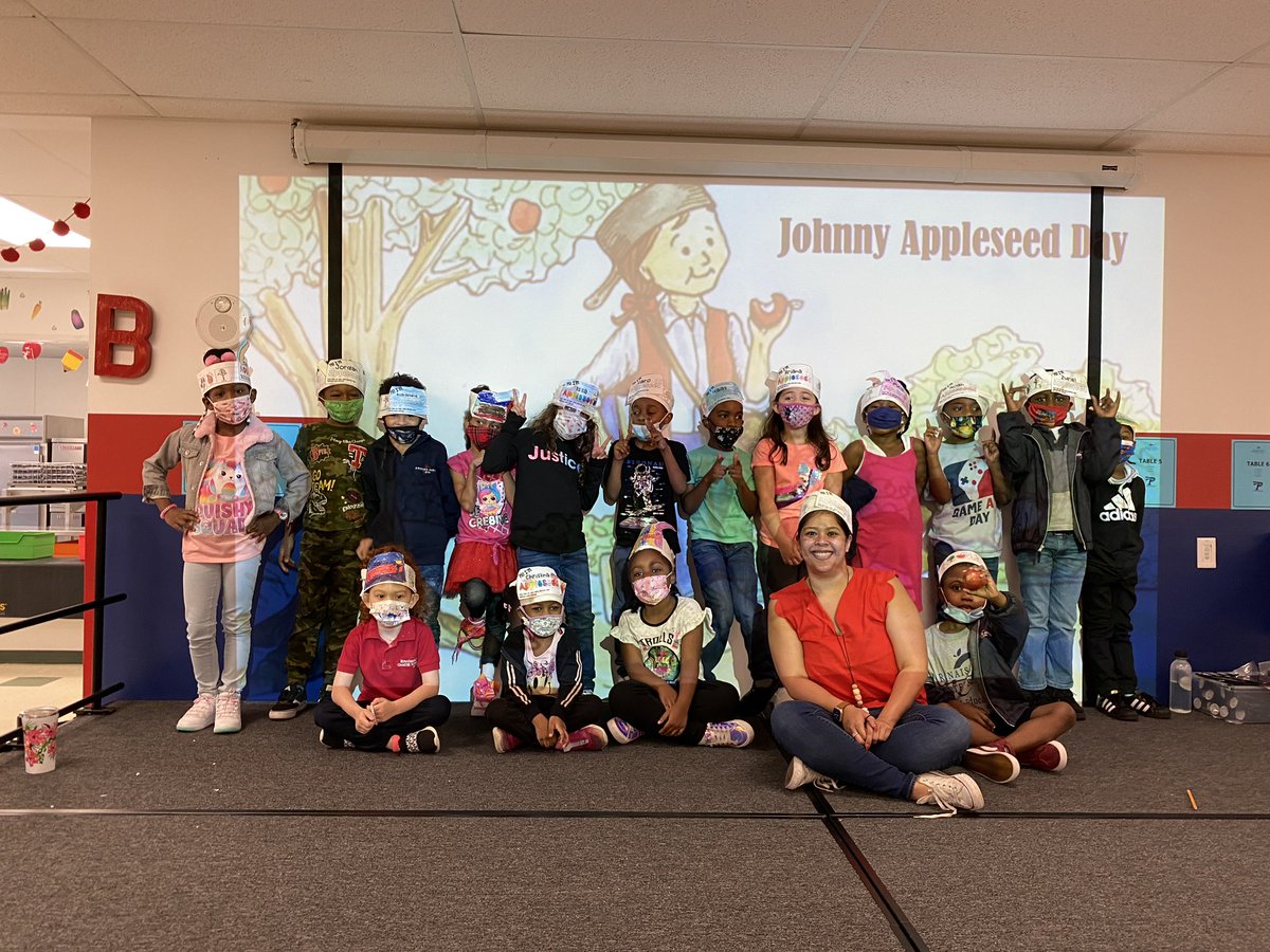 PinesPatriots's tweet photo. RECS Pines had a special visit today! Johnny Appleseed shared smiles and laughs with kindergarten and first grade during his read aloud!
@CSUSAhq @rwindlerfreitag #CSUSAProud #FundamentalLearning #ForwardFocus #JohnnyAppleseed #ReadAlouds #CharterSchool #ProudPatriot #Patriot https://t.co/CHCDgPrwH0