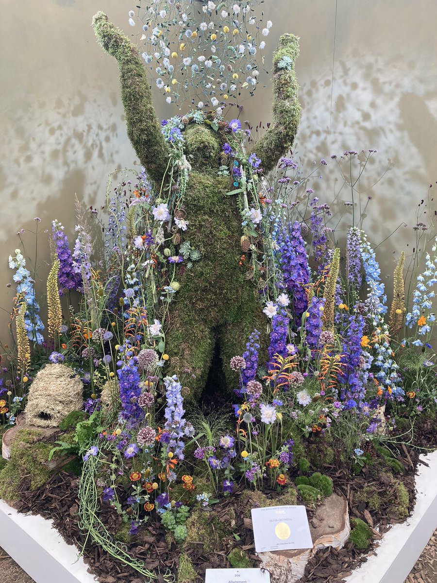 Susanna Dunachie (@susannajd) on Twitter photo V special day seeing happy people enjoying flowers: NHS Tribute Garden “Finding Our away” by <a href="/JohnFrater5/">John Frater</a> designed by <a href="/NFerrettCohen/">Naomi Ferrett-Cohen</a> - representing story of COVID19 & <a href="/OUHospitals/">OUH</a> <a href="/UniofOxford/">University of Oxford</a> NHS care & research #RHSChelseaFlowershow2021 🌸 💐 🌺 V special day seeing happy people enjoying flowers: NHS Tribute Garden “Finding Our away” by <a href="/JohnFrater5/">John Frater</a> designed by <a href="/NFerrettCohen/">Naomi Ferrett-Cohen</a> - representing story of COVID19 & <a href="/OUHospitals/">OUH</a> <a href="/UniofOxford/">University of Oxford</a> NHS care & research #RHSChelseaFlowershow2021 🌸 💐 🌺