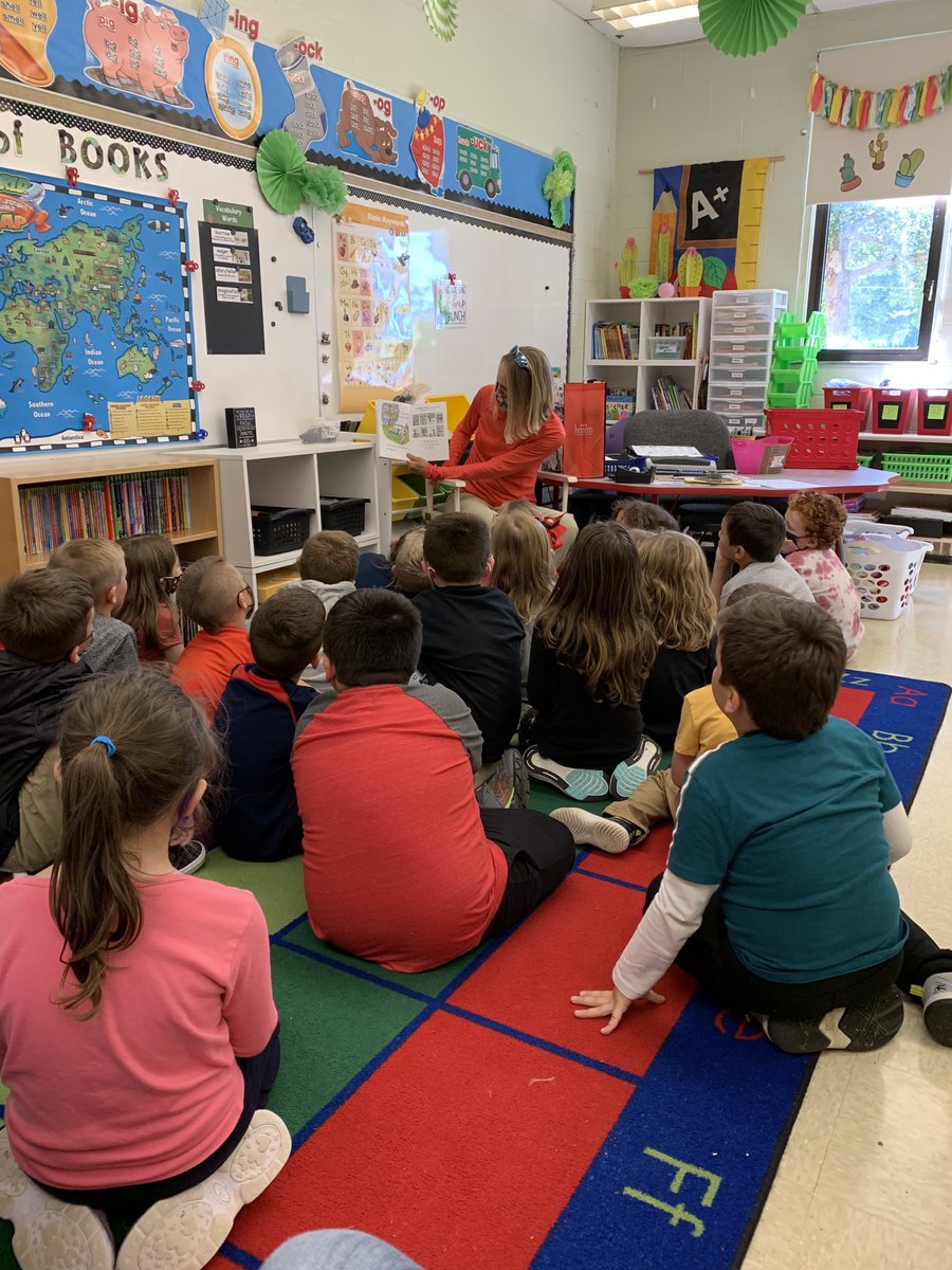 Jennife07654099's tweet photo. Fun Friday with our guest reader, Evan’s mom!! #firstgrade #hilltoppers #funfriday https://t.co/cQZoYPBTe9