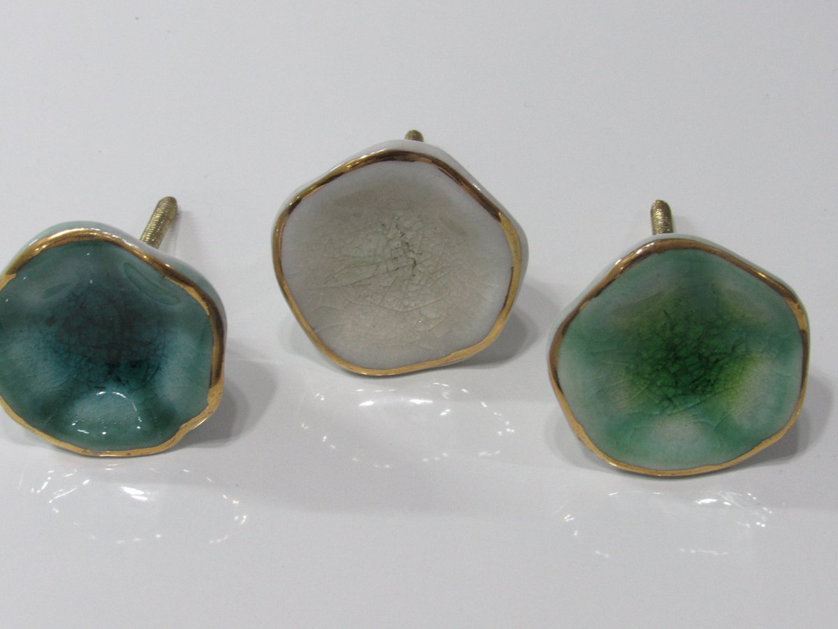 hellonewgencer1's tweet photo. Excited to share the latest addition to my #etsy shop: Ceramic knobs/Ceramic Glass Knobs/Cream/Blue/Green/Unique Cabinet Pulls/Beautiful Drawer Knobs/Decorative Knobs/Dresser Knobs/Drawer Pulls https://t.co/v946638lQR #glassknobs #ceramicglassknobs #premiumknobs https://t.co/1HFHTijQpd