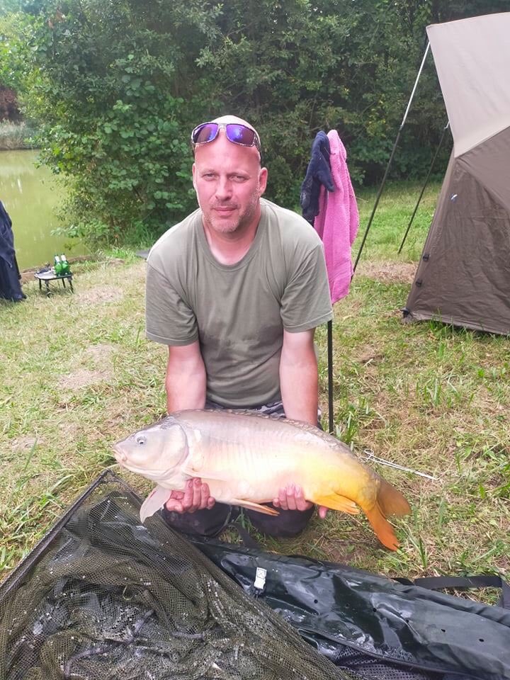 Lakesarock's tweet photo. Robin and his team went to the lake a few weeks ago and what a set of catches he had! 

Well done to you all!! 

#carpfishing #carpsofinstagram #commoncarp #fishinginfrance #instacarp #livethesearch #mirrorcarp #grasscarp #fishinginfrance #francefishing #carpfishinginfrance https://t.co/Zj3ObeJ486
