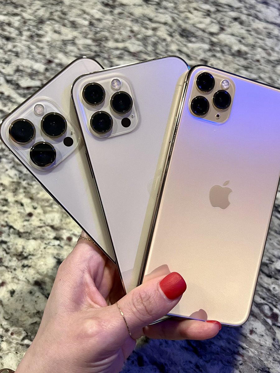 thecorinagarcia's tweet photo. #iPhone13ProMax day!! Looks slightly more golden… maybe 😂

First picture from left to right: iPhone 13 Pro Max, iPhone 12 Pro Max, iPhone 11 Pro Max, iPhone XS, iPhone 8 Plus https://t.co/iA540qLRGN