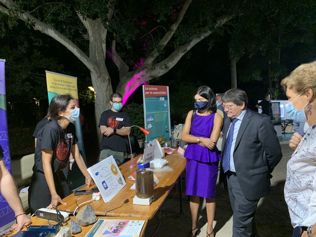 Università degli Studi di Cagliari (@univca) on Twitter photo Il Rettore visita gli stand di <a href="/sharpernight/">SHARPER Night</a> Il Rettore visita gli stand di <a href="/sharpernight/">SHARPER Night</a>