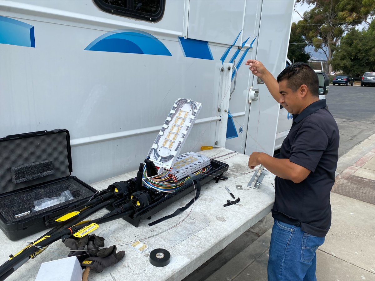 We’re working hard across #SantaBarbara building the next-generation network for our communities! Learn more here: cox.com/residential/ne… … #NetworkUpgrade #CoxCommunications #CoxCalifornia #BringingUsCloser