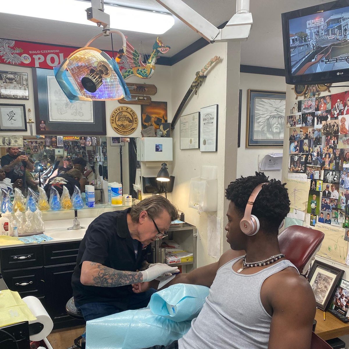What a great time seeing @Donald_Driver80 again!  It was a pleasure being able to tattoo him again and to do his son @CristianDriver_ first tattoos!  The Drivers are family to the Harnowskis! #donalddriver #familytattoo #familytattoos #family #packers #packernation