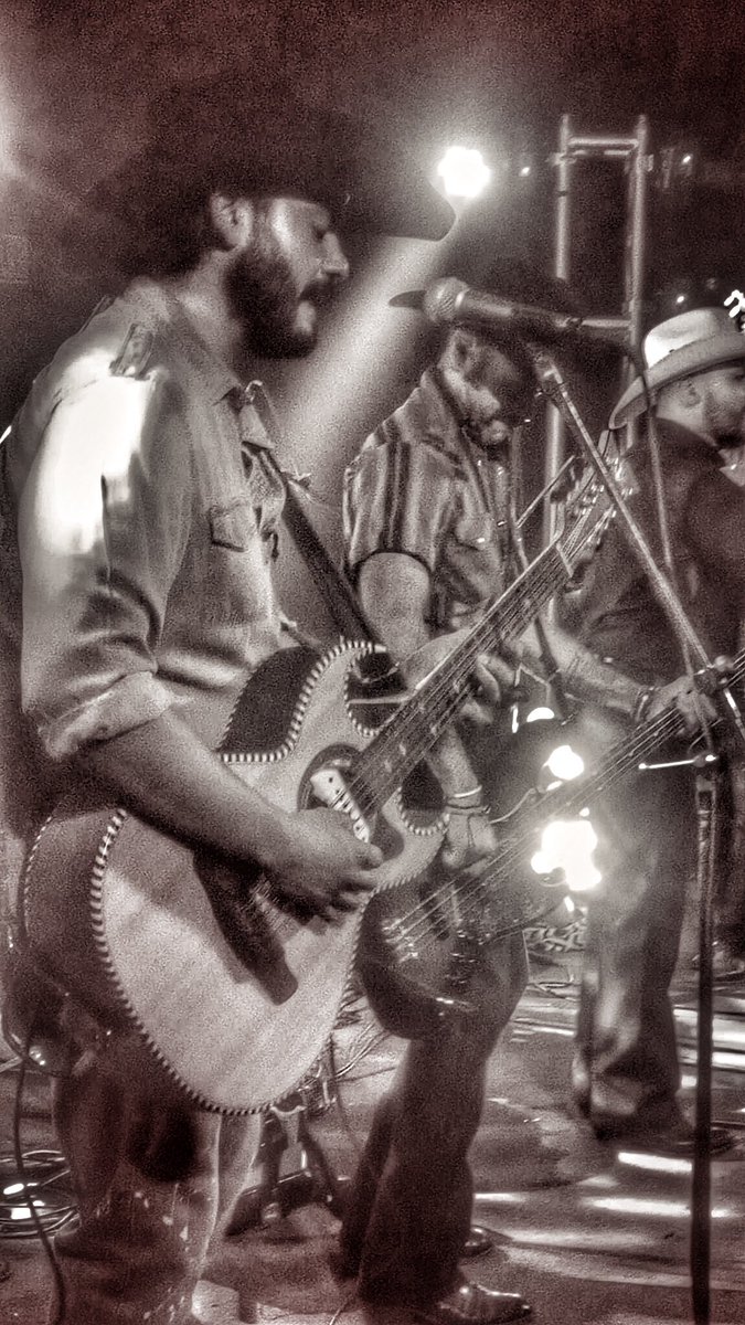 yarvick2's tweet photo. Ya es viernes de prender la lumbre 🔥🔥🔥 @becerrosmx @fortalezaguitar @tombstonehats https://t.co/lyaXsKIYHP