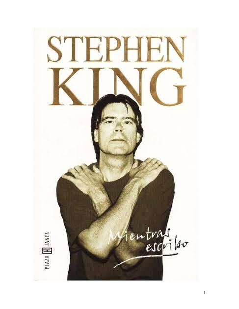 BookSandara's tweet photo. «Escribir no es la vida, pero yo creo que puede ser una manera de volver a la vida». Mientras escribo, Stephen King ✒
#LectoClub
@LectoBloggers https://t.co/PxvjwWs8t2