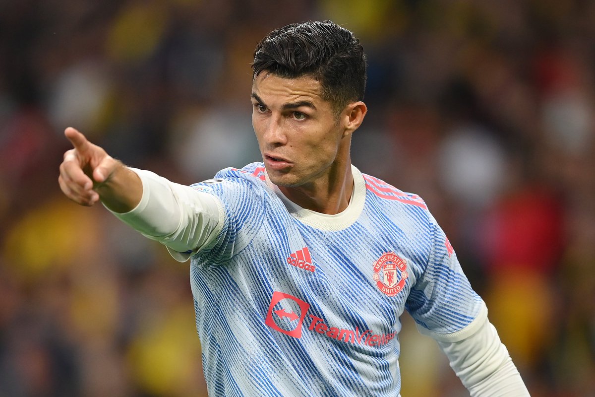 Fabrizio Romano (@fabrizioromano) on Twitter photo Solskjaer to <a href="/sistoney67/">Simon Stone</a>: “I’d not be surprised if Cristiano Ronaldo still played when he’s 40. The way he looks after himself is incredible, there must be some genes or DNA in there - but he’s put every single ounce of energy and effort into becoming player he is”. 🔴 #MUFC Solskjaer to <a href="/sistoney67/">Simon Stone</a>: “I’d not be surprised if Cristiano Ronaldo still played when he’s 40. The way he looks after himself is incredible, there must be some genes or DNA in there - but he’s put every single ounce of energy and effort into becoming player he is”. 🔴 #MUFC