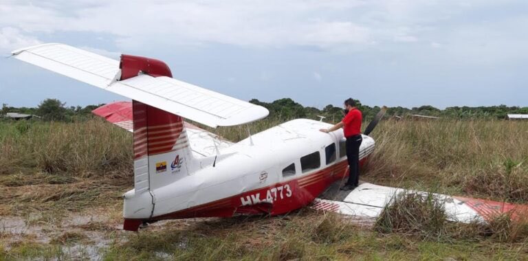 #LoÚltimo Aeronave de Avianline se sale de la pista en aeropuerto de Colombia 🇨🇴 - TORRE EL DORADO bit.ly/3oamscr