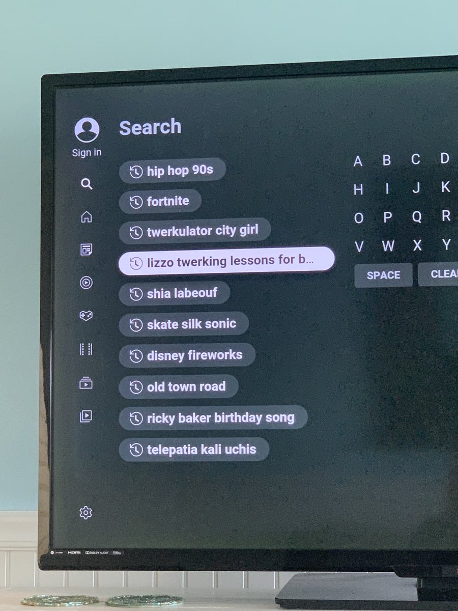 studpham's tweet image. very interesting airbnb youtube search history 🤣
