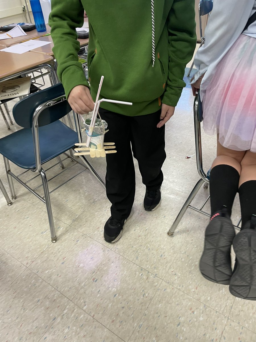 Early dismissal Friday calls for “A Long Walk to Water” Stem activity!!@LindaSuePark <a href="/HMJHS_Vikings/">Hopewell Junior High</a>