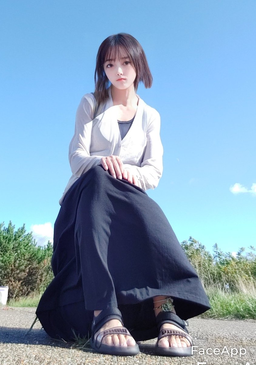 agina2457's tweet photo. この前、海辺の公園に行った時の撮り溜めです😃💦
アングルが結構好き😊
ミサンガがぐちゃぐちゃなのはご容赦下さい😓
#女装 #AG #faceapp #カコジョ #perfectMe #ユニクロコーデ #海辺 https://t.co/57ymlX4xY5