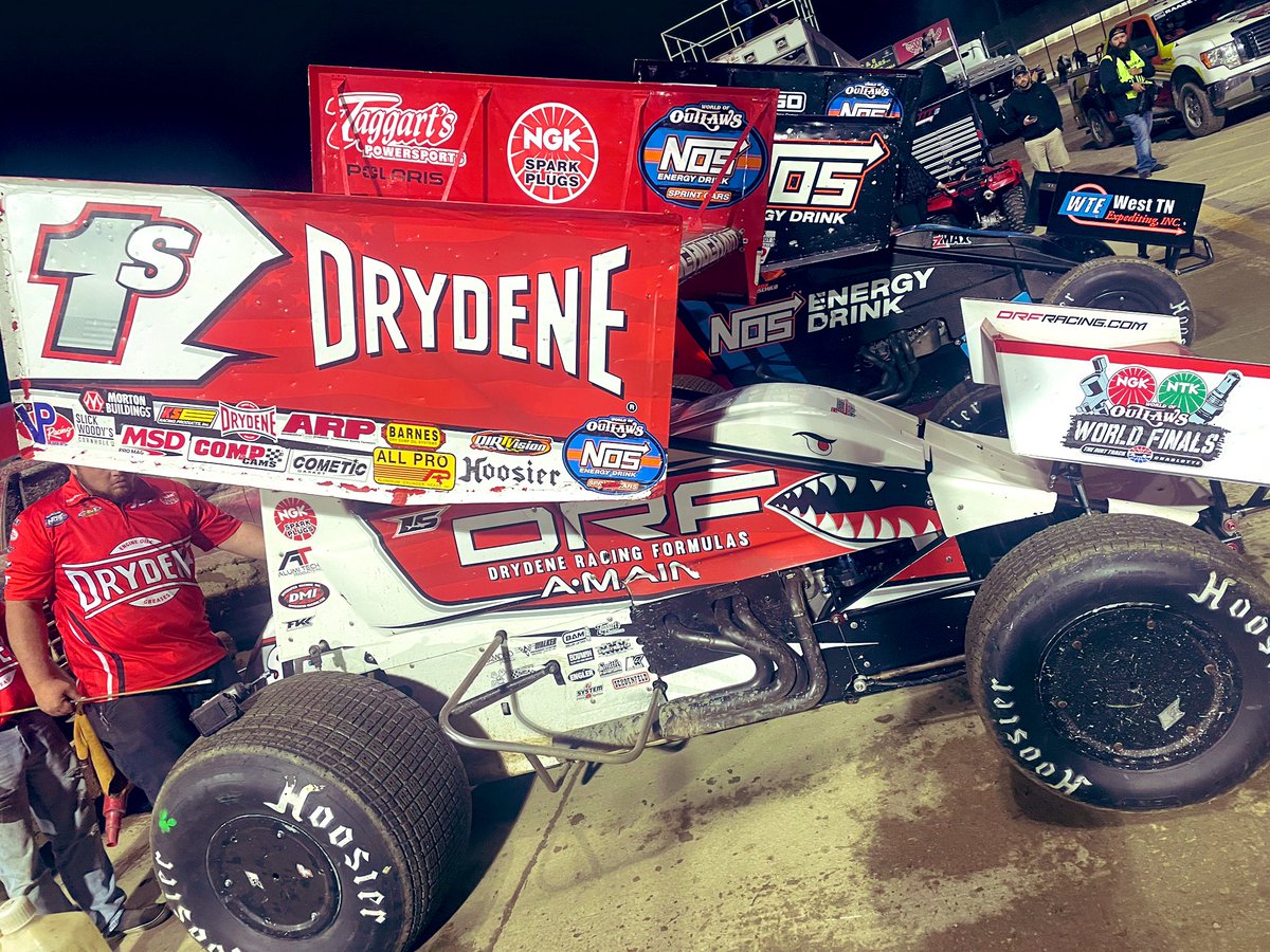 SharkRacing1a1s's tweet photo. Pulling the 3 for tonight’s Fast Pass Dash is @LSchuchart1s. #ChompChomp #ChasingCheckers https://t.co/6tsiZ6RXUj