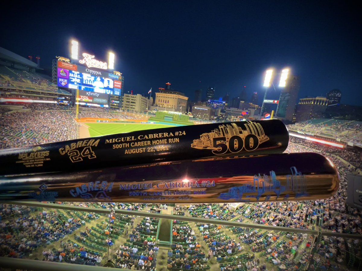 HERE. WE. GO.

We’ve got TWO Miguel Cabrera 500th Home Run Commemorative Bats and they just might have YOUR name on them.

RT this tweet for a chance to win one of these stellar bats from <a href="/bigtimebats/">BigTimeBats.com</a>. 

#Miggy500 | BigTimeBats.com | #DetroitRoots