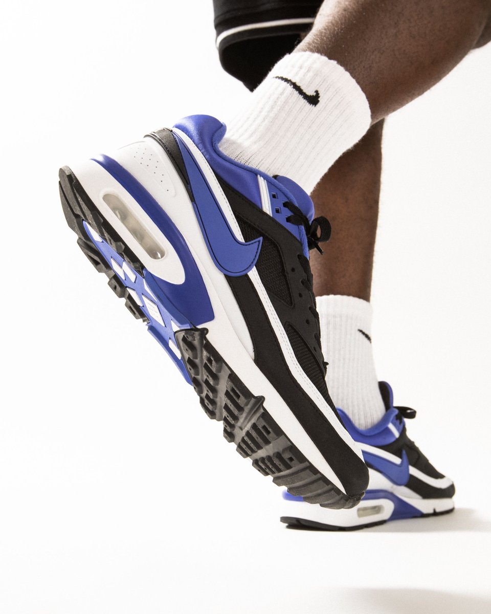 titoloshop's tweet image. ONLINE NOW🔥 Nike Air Max BW *Persian Violet* 
📲  bit.ly/3hSE0Wt

🏃🏽‍ US 6 (38.5) - US 13 (47.5)
 🔎 DJ6124-001 

#BW
#BIGwindow  
#airmaxBW 
#persianVIOLET
#⚫️🟣