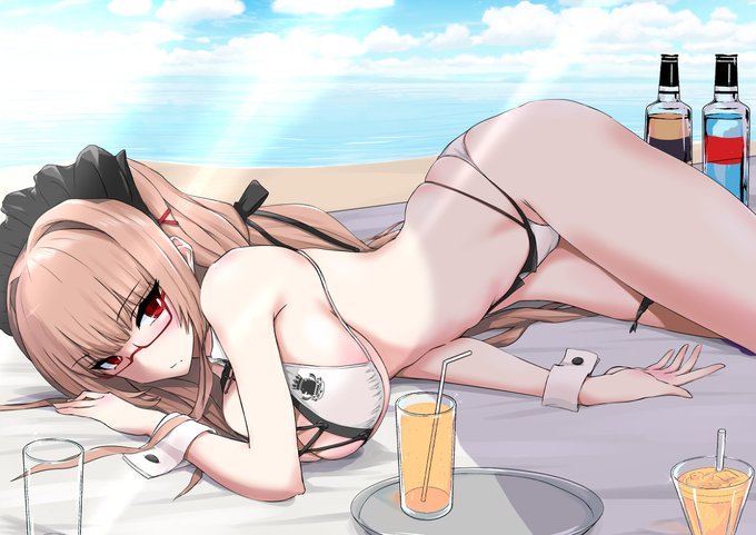 #みなさん去年の今頃はどんな絵描いてましたか 

水着!水着!水着! 