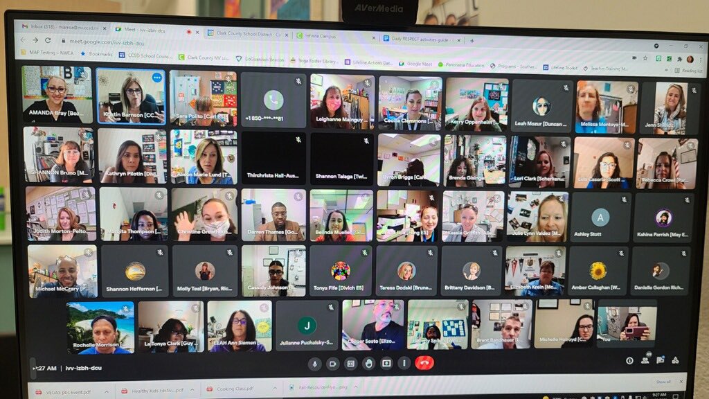 Best days are spent working with these amazing CCSD elementary school counselors! Thank you <a href="/TheHarborLV/">The Harbor</a>, <a href="/CCSDMagnet/">CCSD Magnet Schools</a> &amp; <a href="/UNLVAdmissions/">UNLV Admissions</a> Early Outreach for sharing important information to help our students/families! #counselorsmatter <a href="/ClarkCountySch/">CCSD</a> @MikeMbarton <a href="/rosanneobrien/">Rosanne Richards</a>