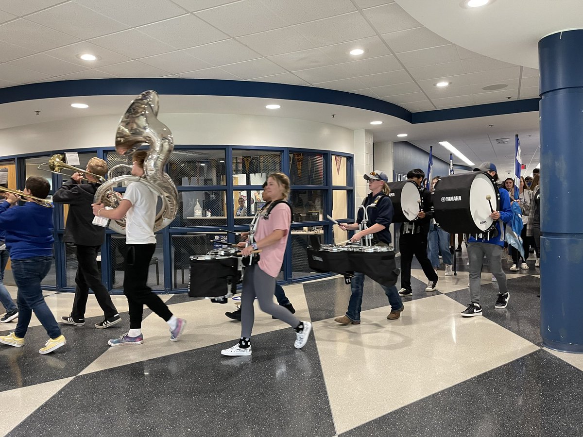 montwildcats's tweet photo. It was a great homecoming assembly today! There were games, smiles, laughs, fun and more! These are just a few of the pics so be on the look out for more later! #betrueblue #letsgocats🐾💙 #hoco2021 #wildcatpride #wildcatfun https://t.co/hNcTAsGKMP