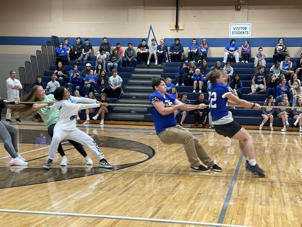 montwildcats's tweet photo. It was a great homecoming assembly today! There were games, smiles, laughs, fun and more! These are just a few of the pics so be on the look out for more later! #betrueblue #letsgocats🐾💙 #hoco2021 #wildcatpride #wildcatfun https://t.co/hNcTAsGKMP