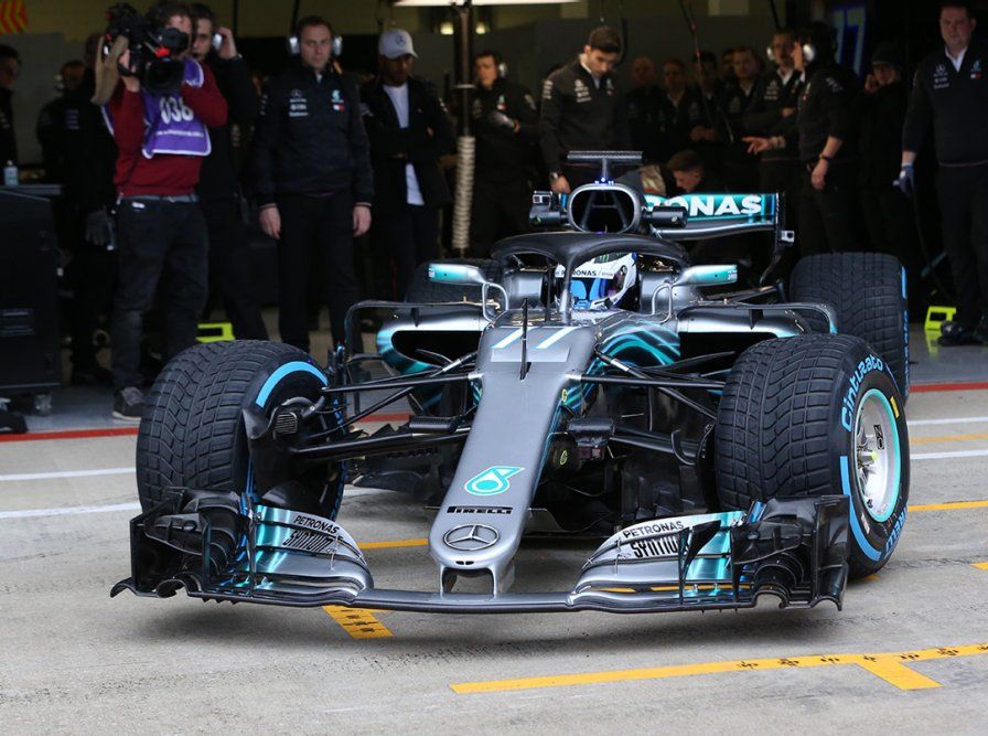 Automotive technology is advancing quickly! With the Russian Grand Prix on Sunday, we thought we'd share a cool article on the EQ power+. mercedesamgf1.com/en/news/2018/0…

#MBHV #MBheritagevalley #F1 #amg #eqpower #MercedesAMGF1 #mercedesbenz