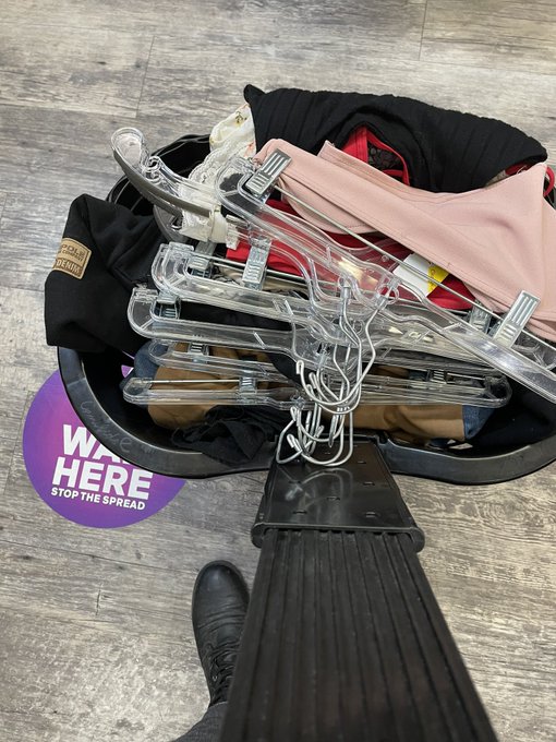 PayPal to help 😋 https://t.co/2DPpxpP2Mx<a href="/tag/feet"class="tags"><span>#feet</span></a>