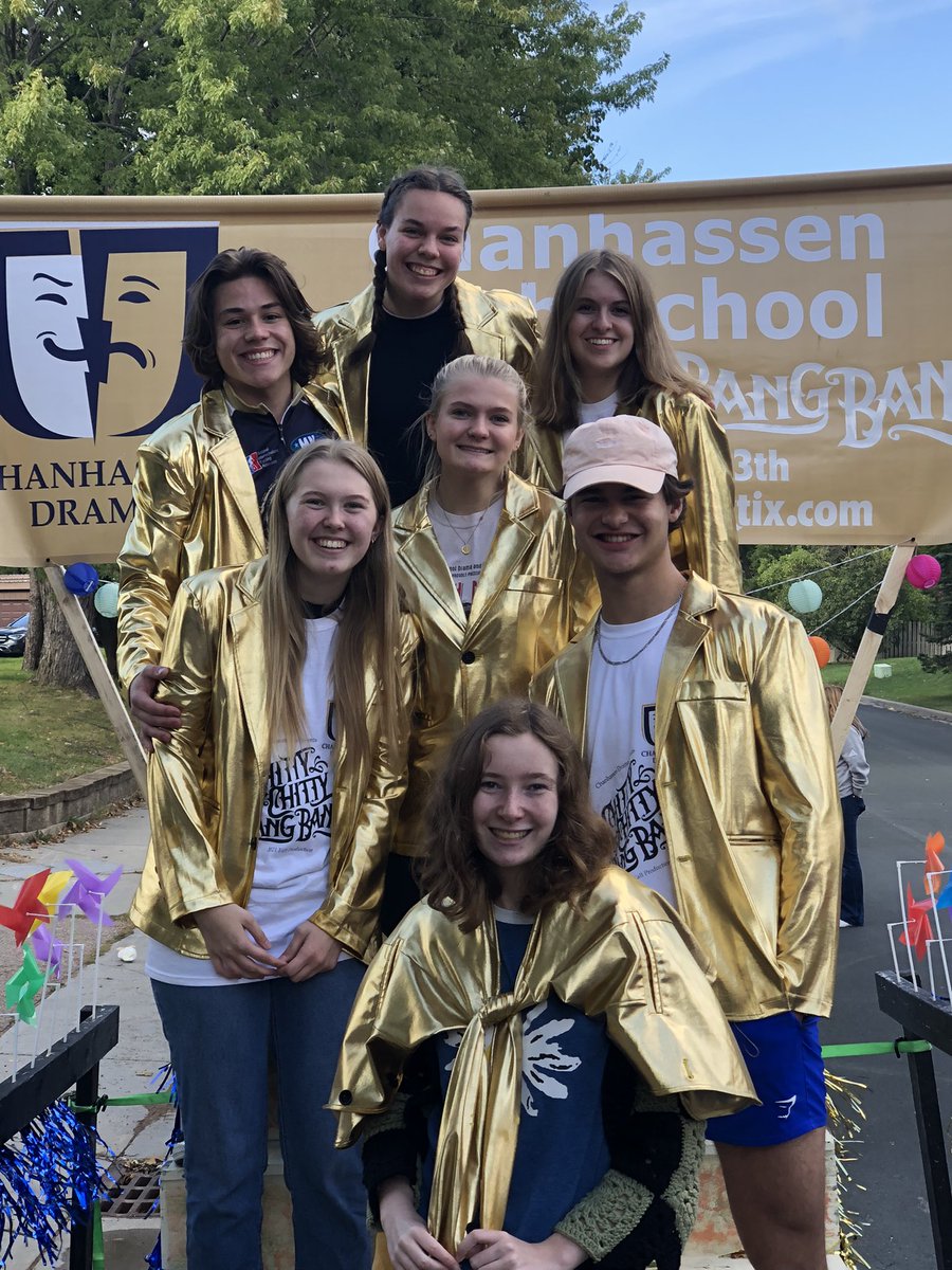 Class of 2022…..  about to begin the Homecoming Parade!!
#wearechan #seniors #chittychittybangbang #soproudoftheseincredibleleaders