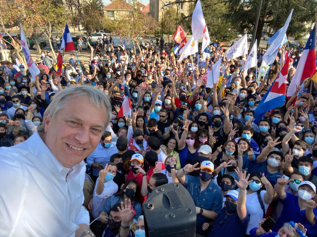 joseantoniokast's tweet photo. Ellos se atrevieron.. ¿y si tú te atreves también?

Gracias a los jóvenes por acompañarme hoy! 

#AtrevetePorKast https://t.co/GqhyjymSJs
