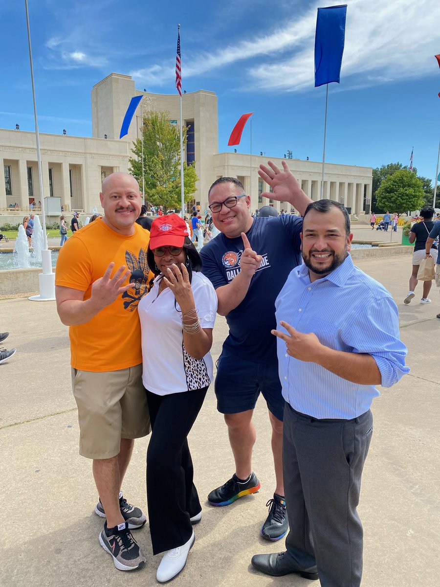 When #D2, #D4 and #D6 collide at the @StateFairofTX you know we have to show our district numbers to represent 💪🏽 🎉 #OneDallas #Texas #openingday
