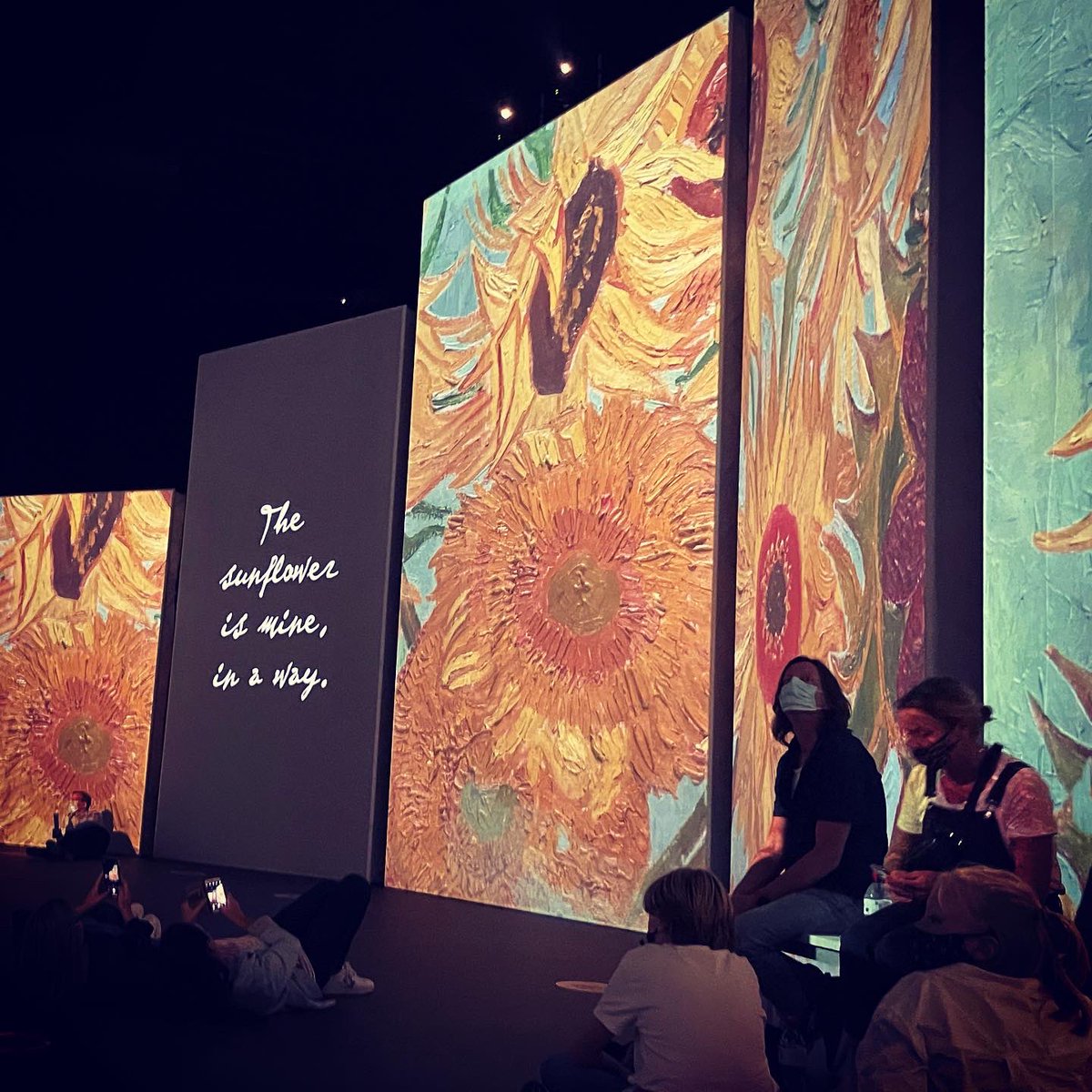sfc_boarding's tweet photo. Surrounded by Van Gogh, listening to classical music a wonderful way to spend an evening @vangoghaliveuk #vangogh #sunflowers #starrynight #boardingschool #boardingtrip #fridayactivity #iloveboarding #sfcboardingfun https://t.co/p94iTe1R6I