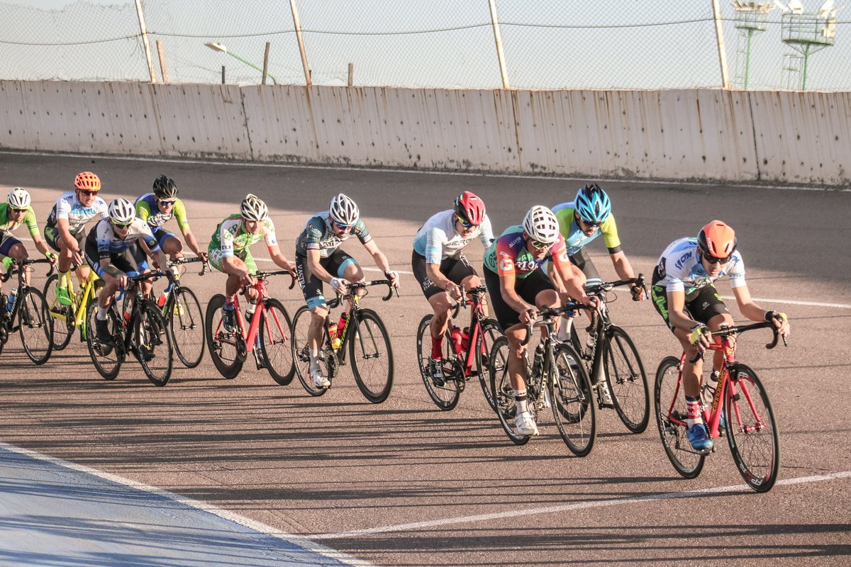 #ciclismo La décima fecha del Campeonato mendocino de Critérium y Pista 2021 se llevará a cabo el próximo domingo, desde las 15 hs. El Autódromo Jorge Ángel Pena será la sede, con carreras para todas las categorías. bit.ly/3EQAW7d <a href="/VueltaMendoza/">Asociación Ciclista Mendocina</a>