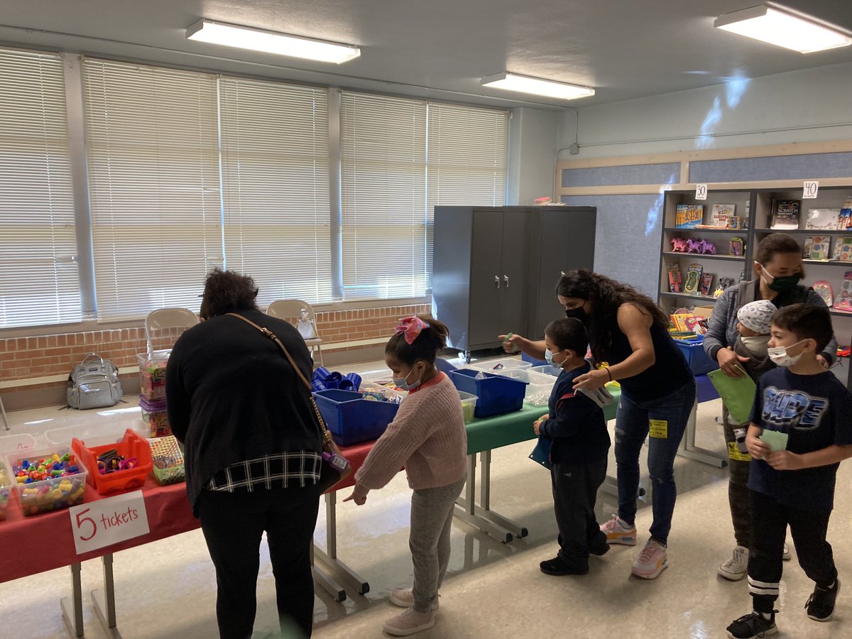 It was great working with our wonderful PTO today! They assisted with our first PBIS event here at J.R. Harris! Our students are so excited for the PBIS program! <a href="/jrharris166/">JR Harris Elementary</a> @HISD_Wraparound