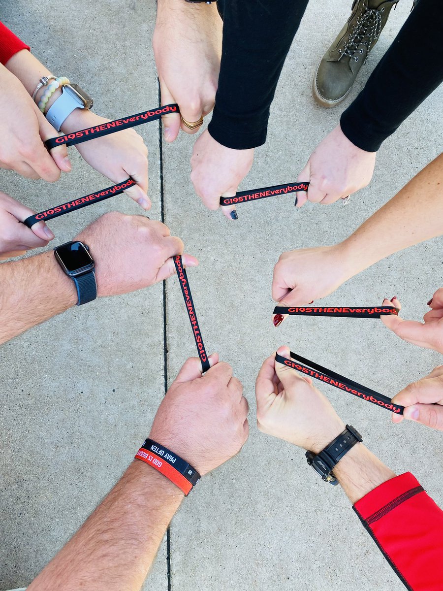 CariCromer's tweet photo. We’re all about #stretchability this Q4 at T2818! Who’s with us #G195theneverybody?!?! @Target @ContrucciJoe @garmtgt @KevHendrick85 @TeamTargetETL @reshopninja https://t.co/3dozXfE5u4
