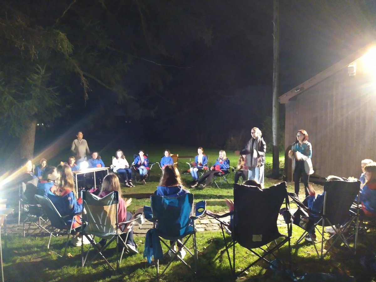 4thBroughton's tweet photo. Loving our outdoor meetings🥰 #Amazingyoungleaders @LancsNW @Girlguiding https://t.co/SxRx67IoPX