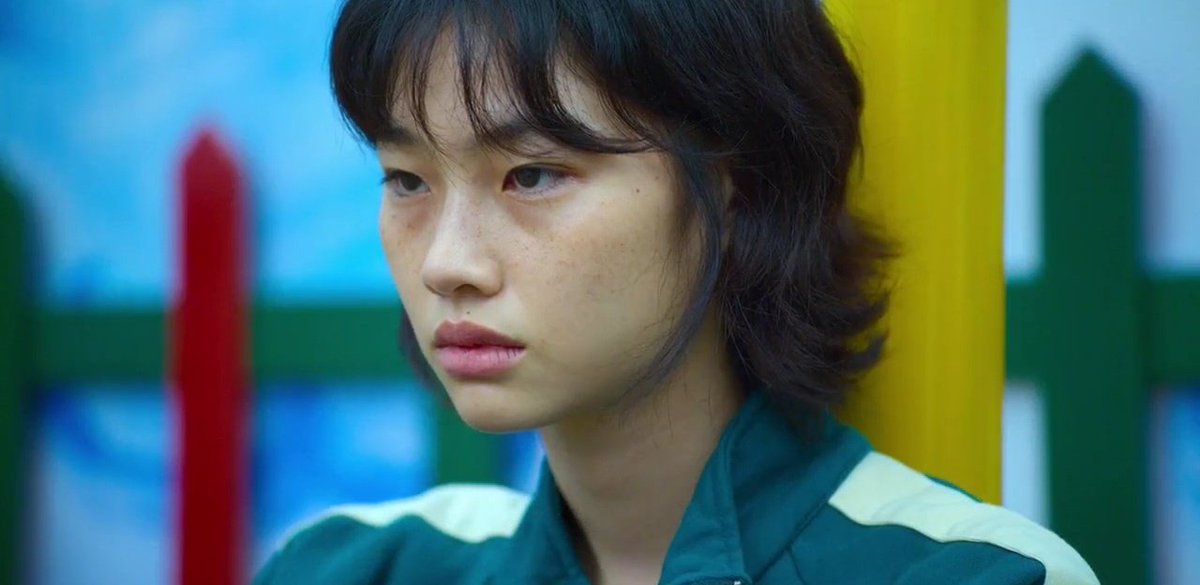 NetflxUpdates's tweet photo. If we're being honest, she IS the moment. #SquidGame https://t.co/bJp0cDScEV