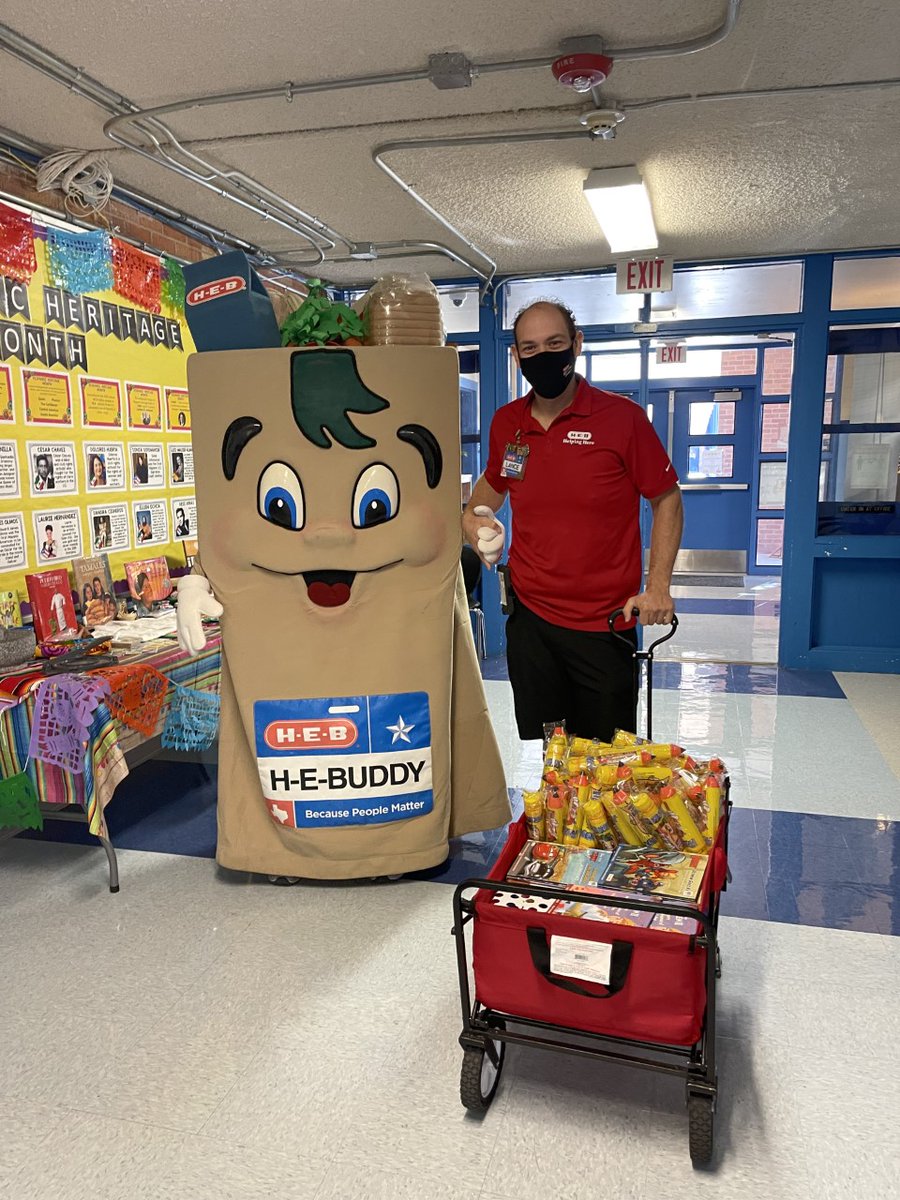 pecanspringsecp's tweet photo. Thank you to H-E-Buddy and our partners at H-E-B for visiting some of our scholars today!  @HEB @hebuddy
#booksforscholars #Read3 https://t.co/XOzXlwZf8p