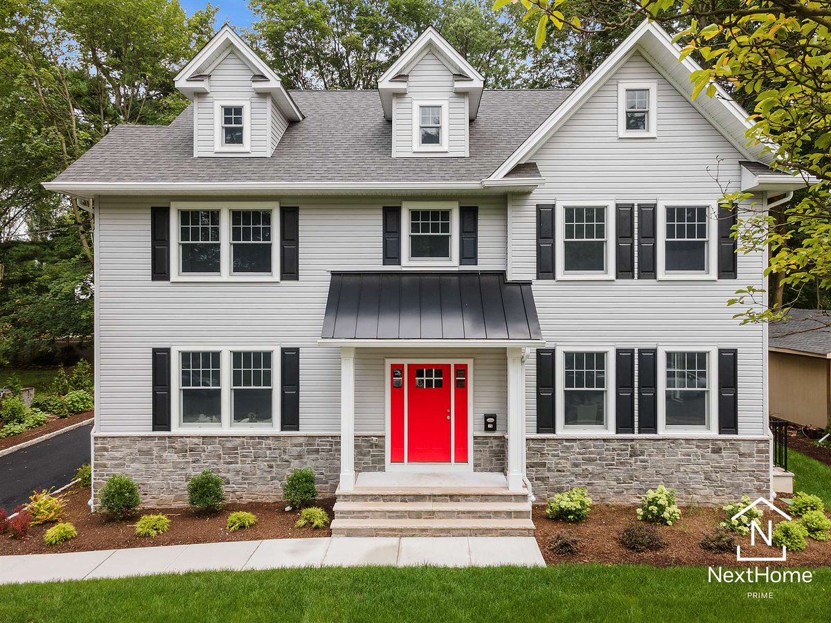 LCRealGroup's tweet photo. We are now sold in Montclair, NJ! This new construction home is definitely one of my favorite projects in 2021. Thanks to all my business partners that participated in making this happen! #WhosNext #NextHomePrime #WhyNextHome #BrinksConstruction… https://t.co/XQyQhq8Qxa https://t.co/ZVBOrD2sc3