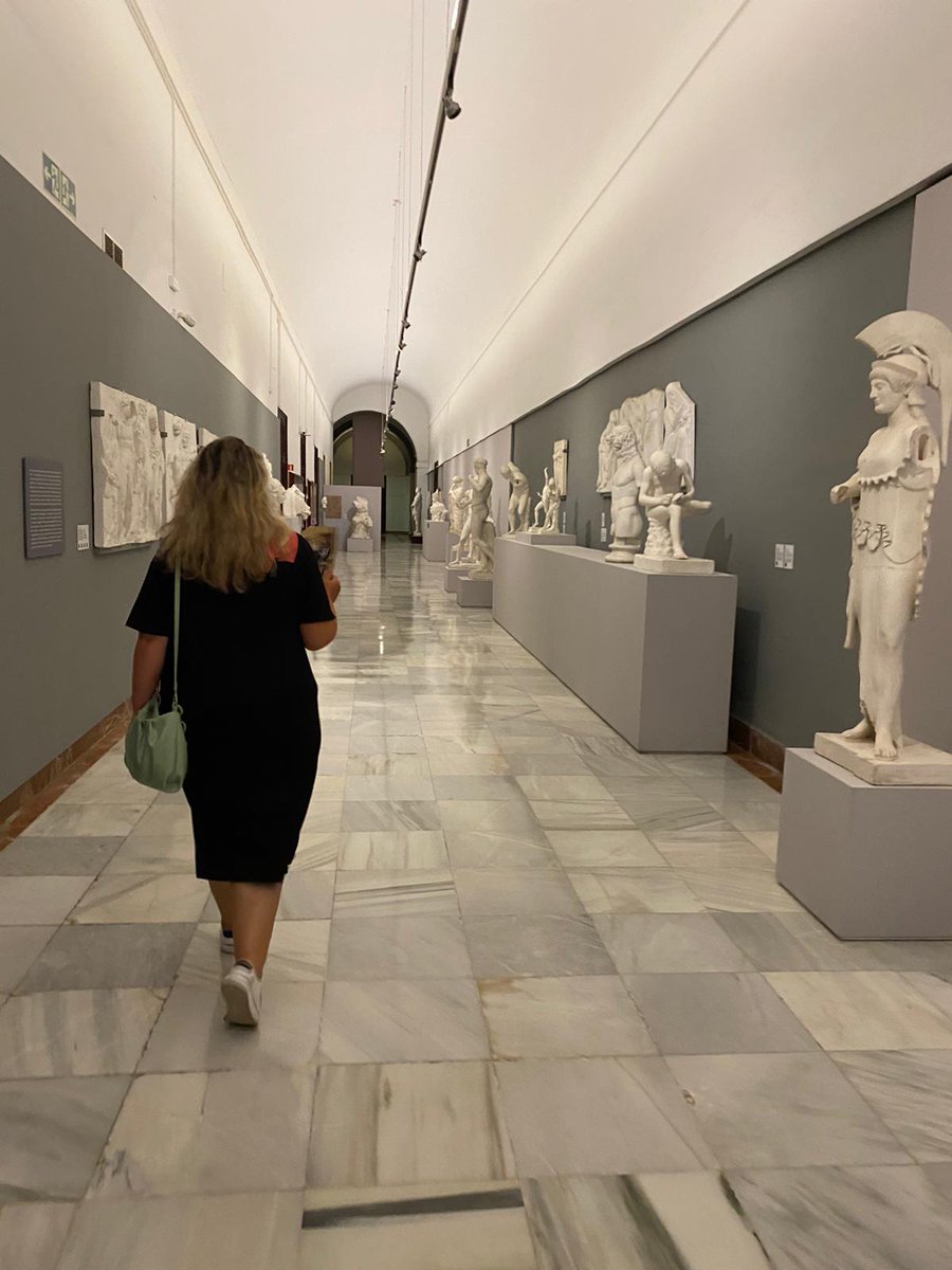 AGalloCuervo's tweet photo. Volver @unisevilla #gipsoteca #universidaddesevilla #facultaddehistoriadelarte #art #exposition #yesos #art https://t.co/cpwpQ6xm7B