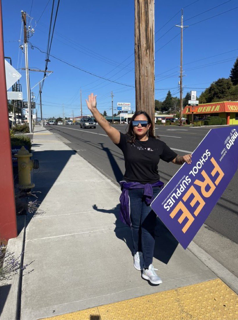 Maureen2828's tweet photo. Sign spinning out here
Happy Friday π₯π
#MetroEventchallenge
@MammaJones09 @gracewang22 @JamesLeeWC https://t.co/ODkgfN4bmD