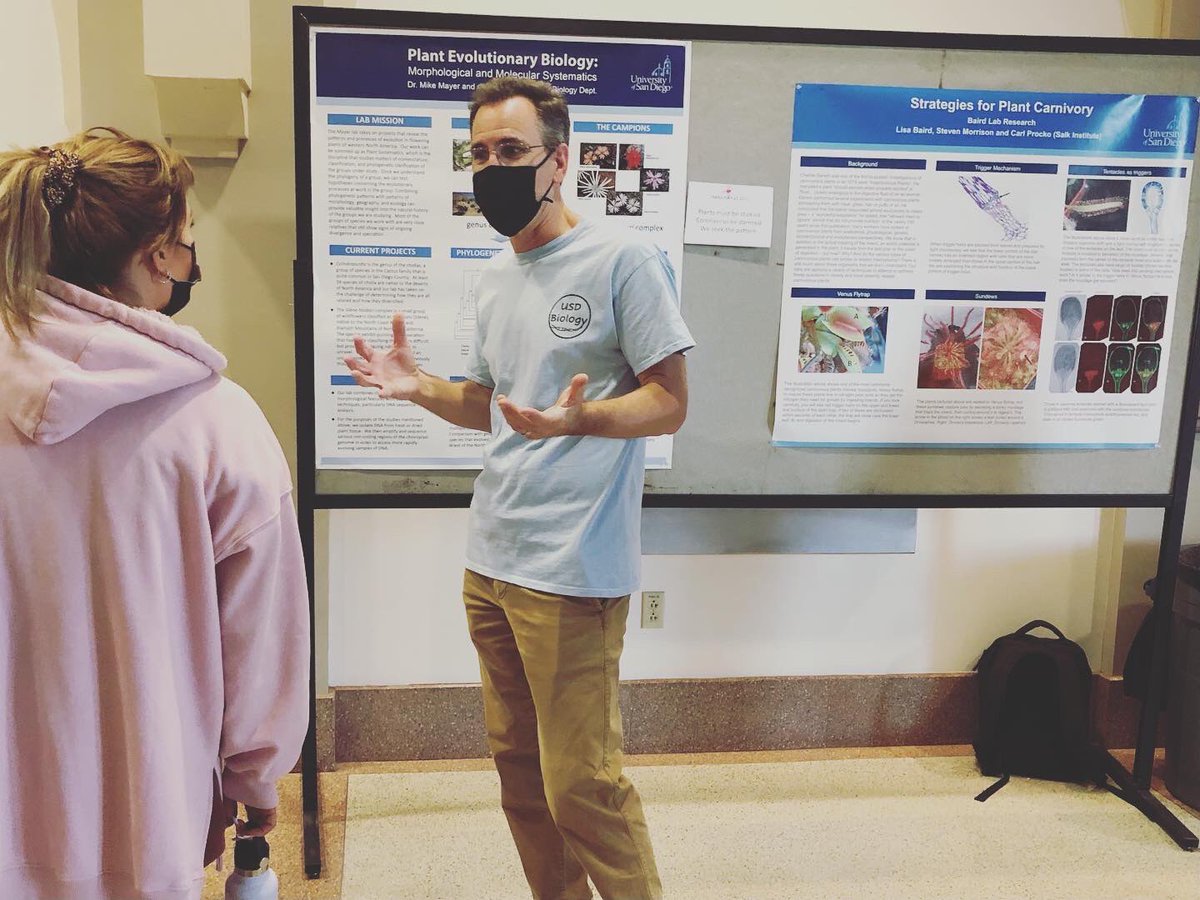 USDBiology's tweet photo. Thank you to all of those who joined us at BioNight this week! It was wonderful being back in-person for this event. #🧬 #research #biology #🍕 https://t.co/l8gjqzG7IM