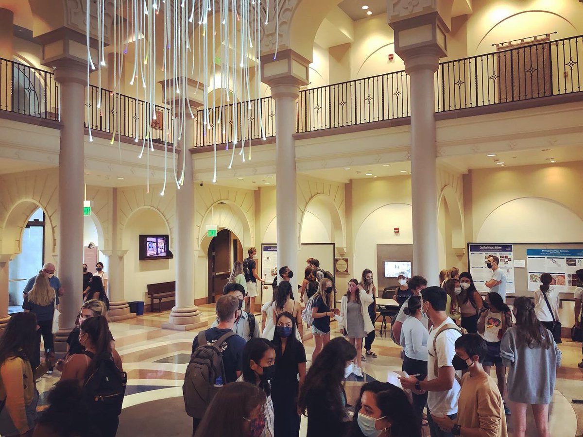 Thank you to all of those who joined us at BioNight this week! It was wonderful being back in-person for this event. #🧬 #research #biology #🍕