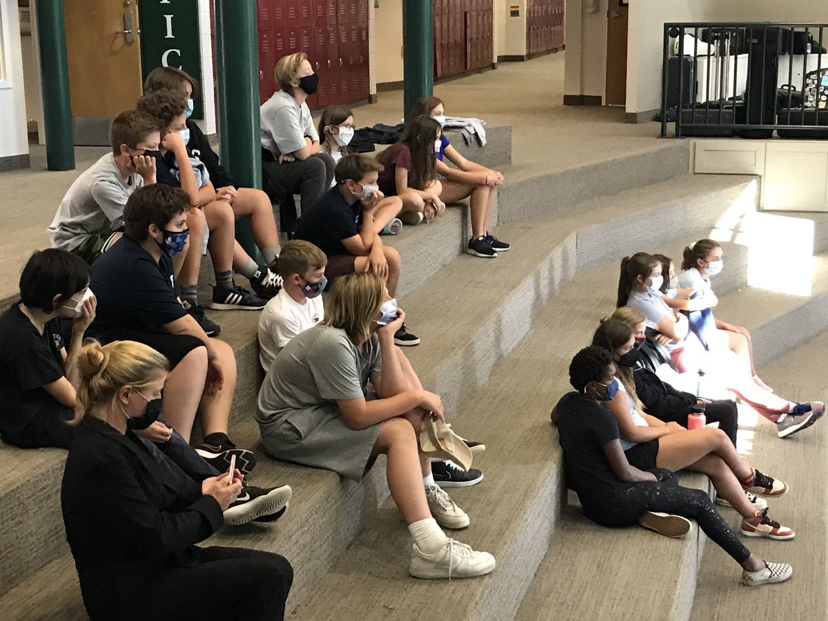pam_psmith's tweet photo. Our US French students shared excerpts from a middle age epic poem w our G7 French class. Love that we have opportunities for divisional collaboration #RowlandHallMS @ctlarsen26 https://t.co/Bds57DjatX