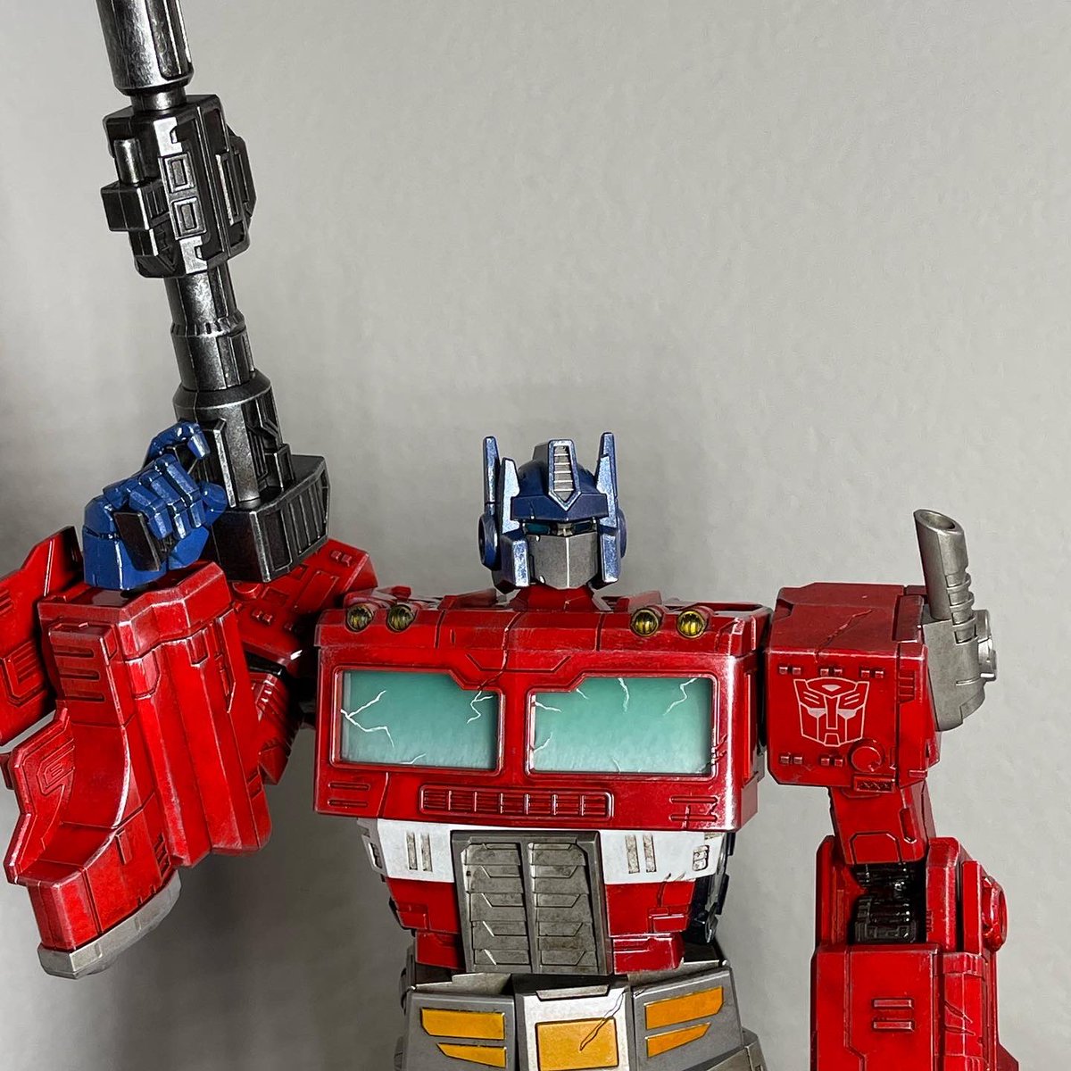 Bosstonez's tweet photo. Picked up the Threezero Transformers Siege Prime and Megatron statues! Holy hell these things are wicked detailed and equally as awesome! #Threezero #OptimusPrime #Megatron #Transformers #TransformerSiege @threezeroHK https://t.co/gQSvFpRw6F