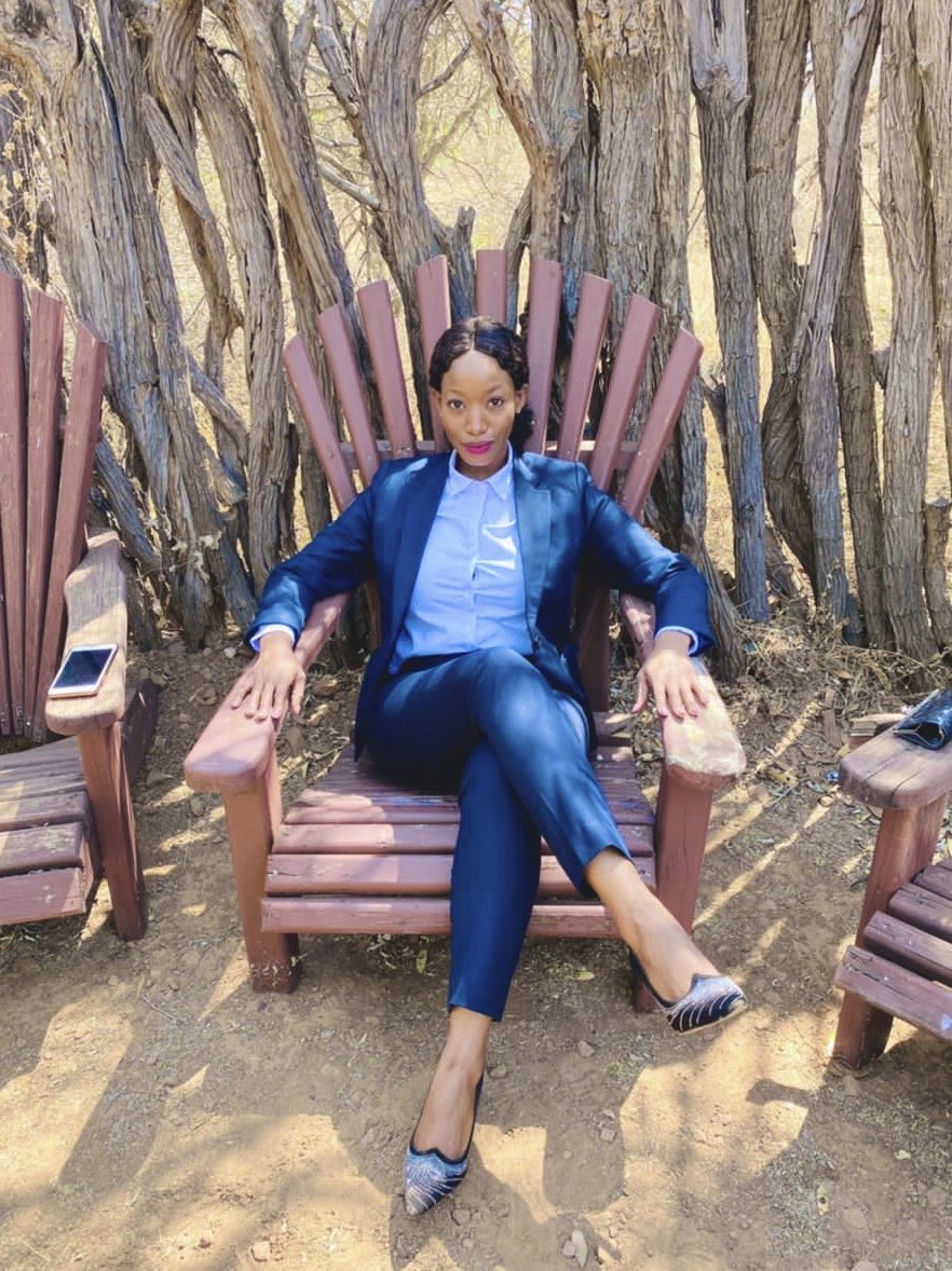 LUNAR (@ednahlunar) on Twitter photo 