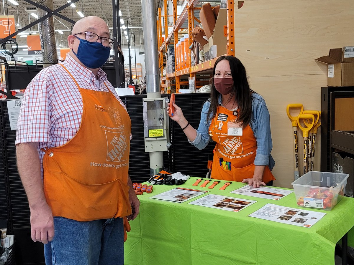 Shout out to Christina, Mark, Bert, Michelle and Dion on the infocus team at 2828 for teaching our associates how to work safely! #safetypassport <a href="/christina_l4747/">Christina Larson</a> <a href="/1rawone/">Raffee wright</a> <a href="/belford_melissa/">Melissa Beth Belford</a> <a href="/cdoering5/">Chris Doering</a> <a href="/jeremybigbear/">Jeremy Watson</a> <a href="/JustinGTHD/">Justin Gray</a> @ClaytonMarlette
