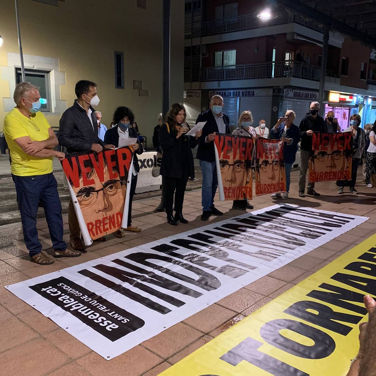 Unitat politica a <a href="/Guixols/">Ajuntament SFG</a> per donar suport al President <a href="/KRLS/">krls.eth / Carles Puigdemont</a>.
#juntsomesforts #hotornaremafer
 #NoSurrender #independencia